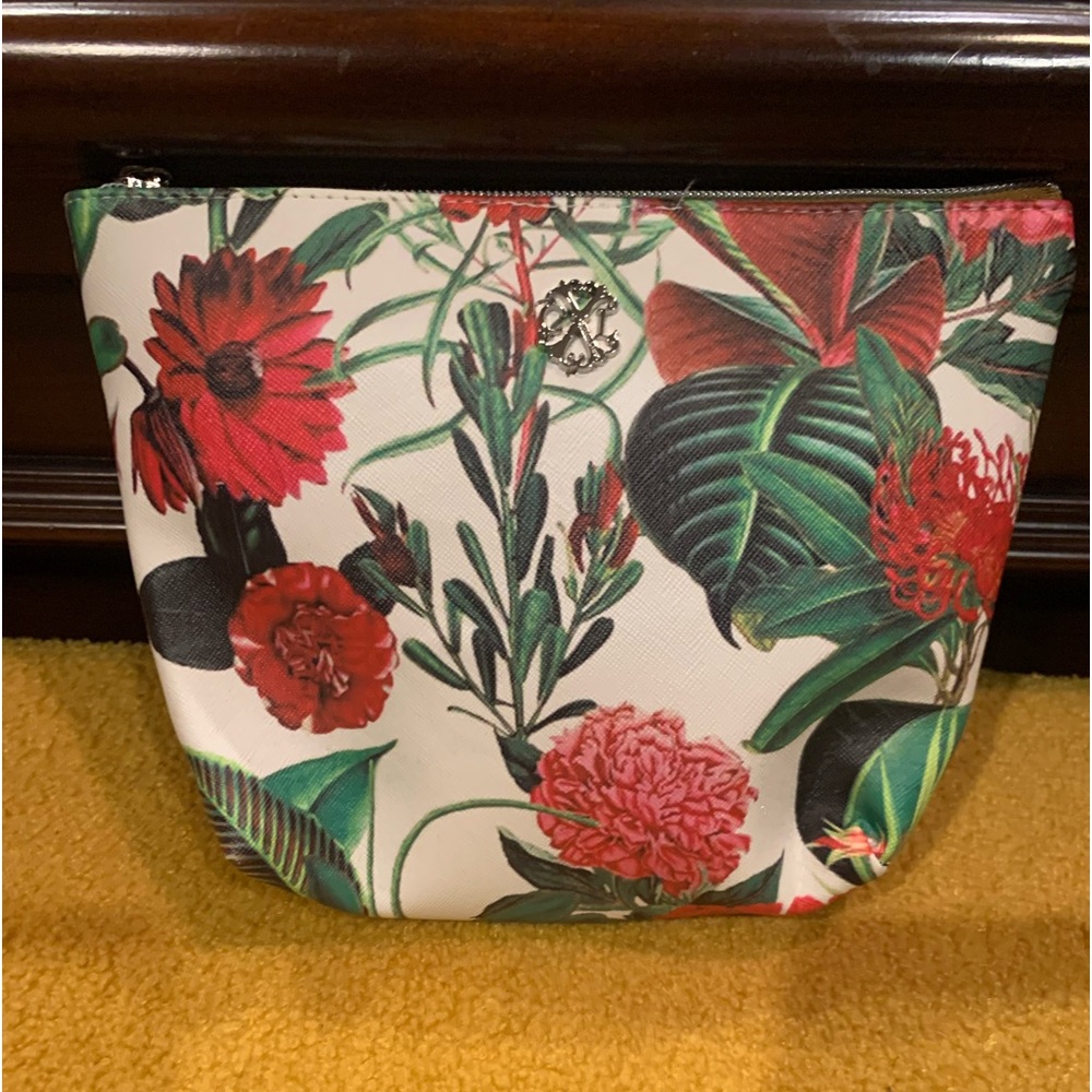 Cosmetic bag - Picture 2 of 6
